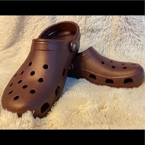 Metallic Burgundy Crocs Classic Clog M8/W10